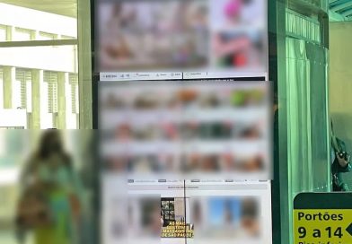 Aeroporto Santos Dummont tem totens hackeados e exibem pornografia